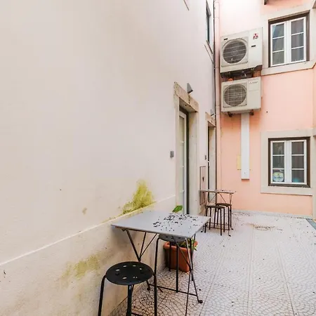 Bright & Modern Studio Near Santa Maria De Belem Lisboa